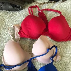 Lot of bras